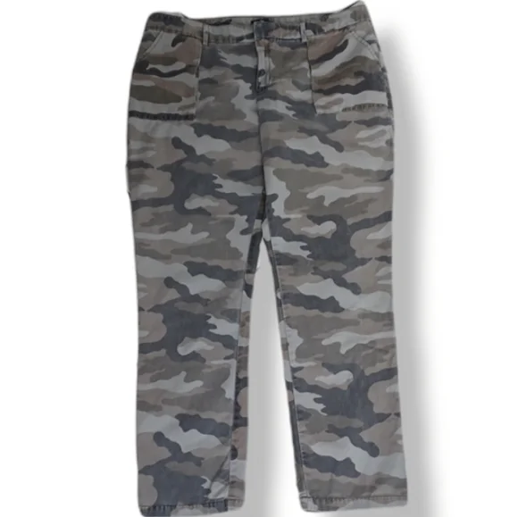 Gap camo pants Size 14 - Picture 5 of 9